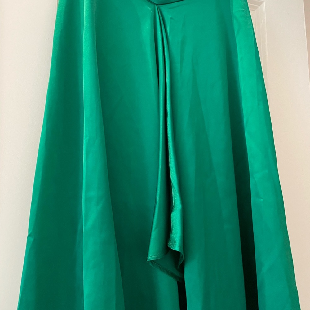 Zara Green satin midi high and low skirt. excellent condition. Barely used.